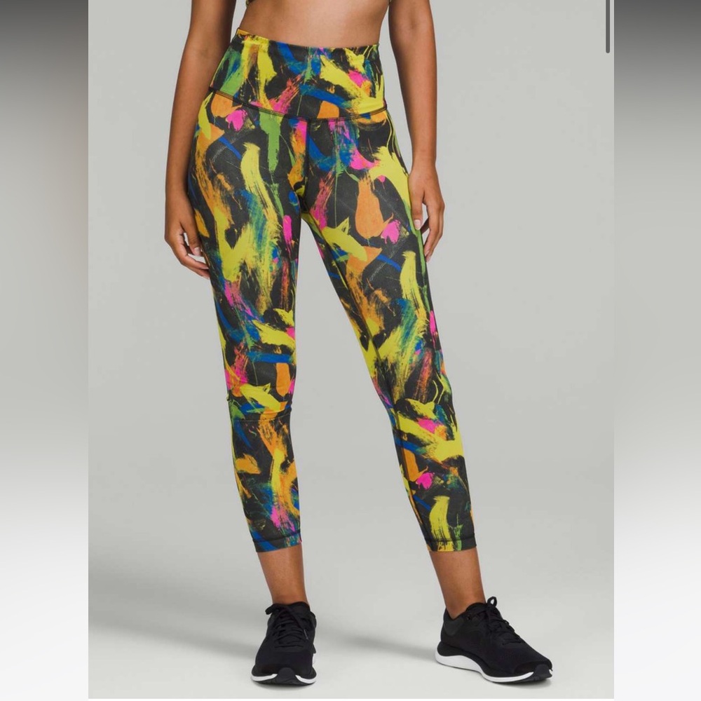 371. Lululemon Wunder Train HR 25” in undertone black multi